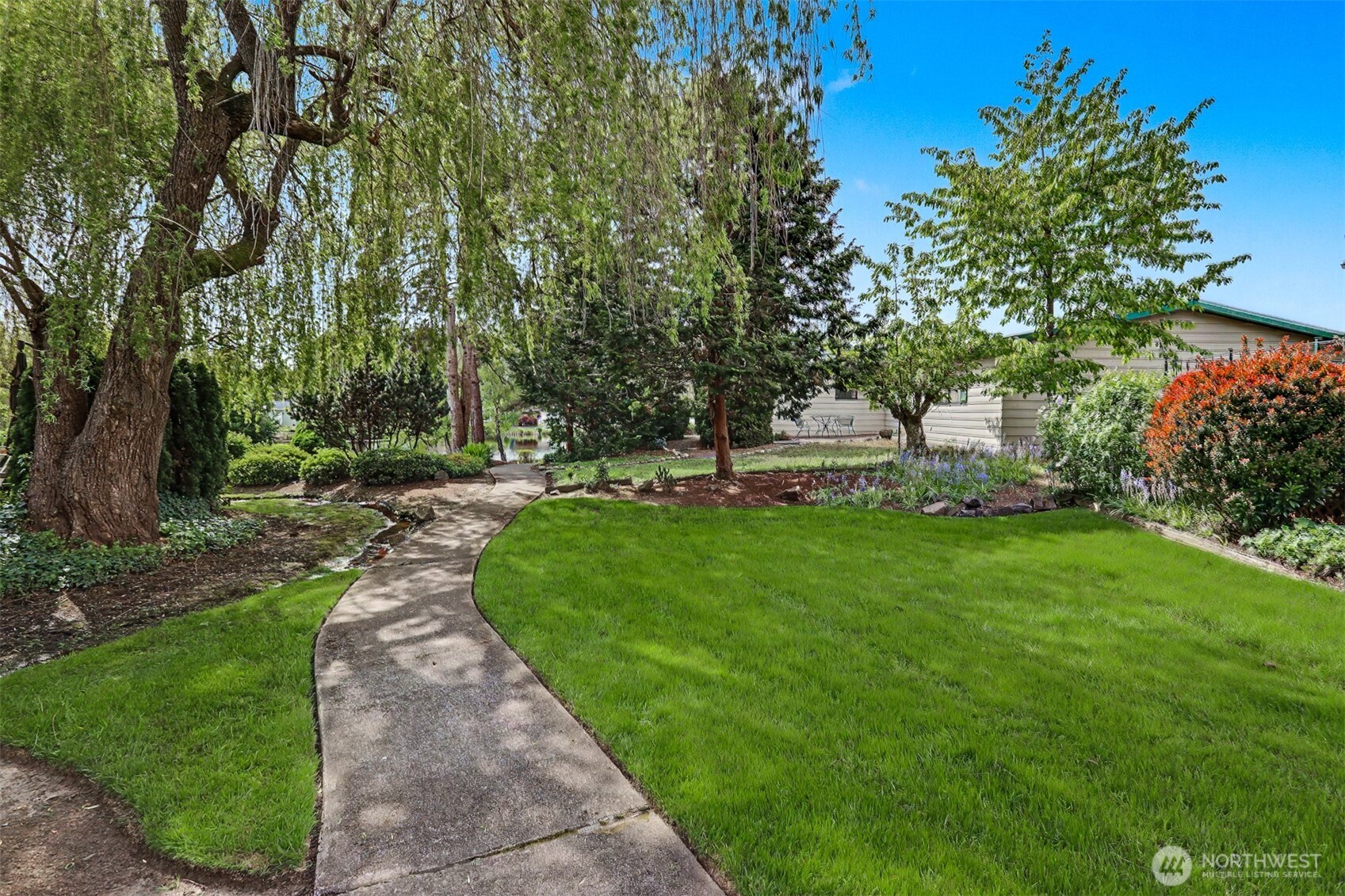 23809 Lake Drive E, Bothell, WA 98021