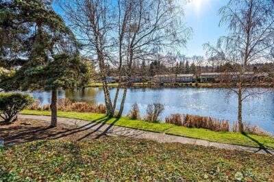 23809 Lake Drive E, Bothell, WA 98021 - Photo 37