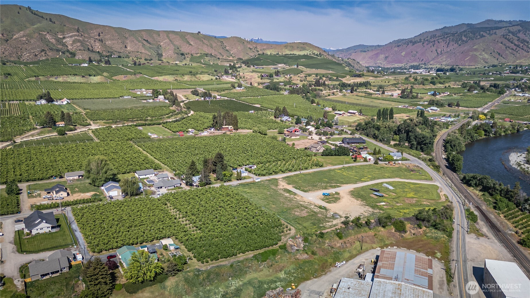 3925 Strutzel Road , Monitor, WA 98836