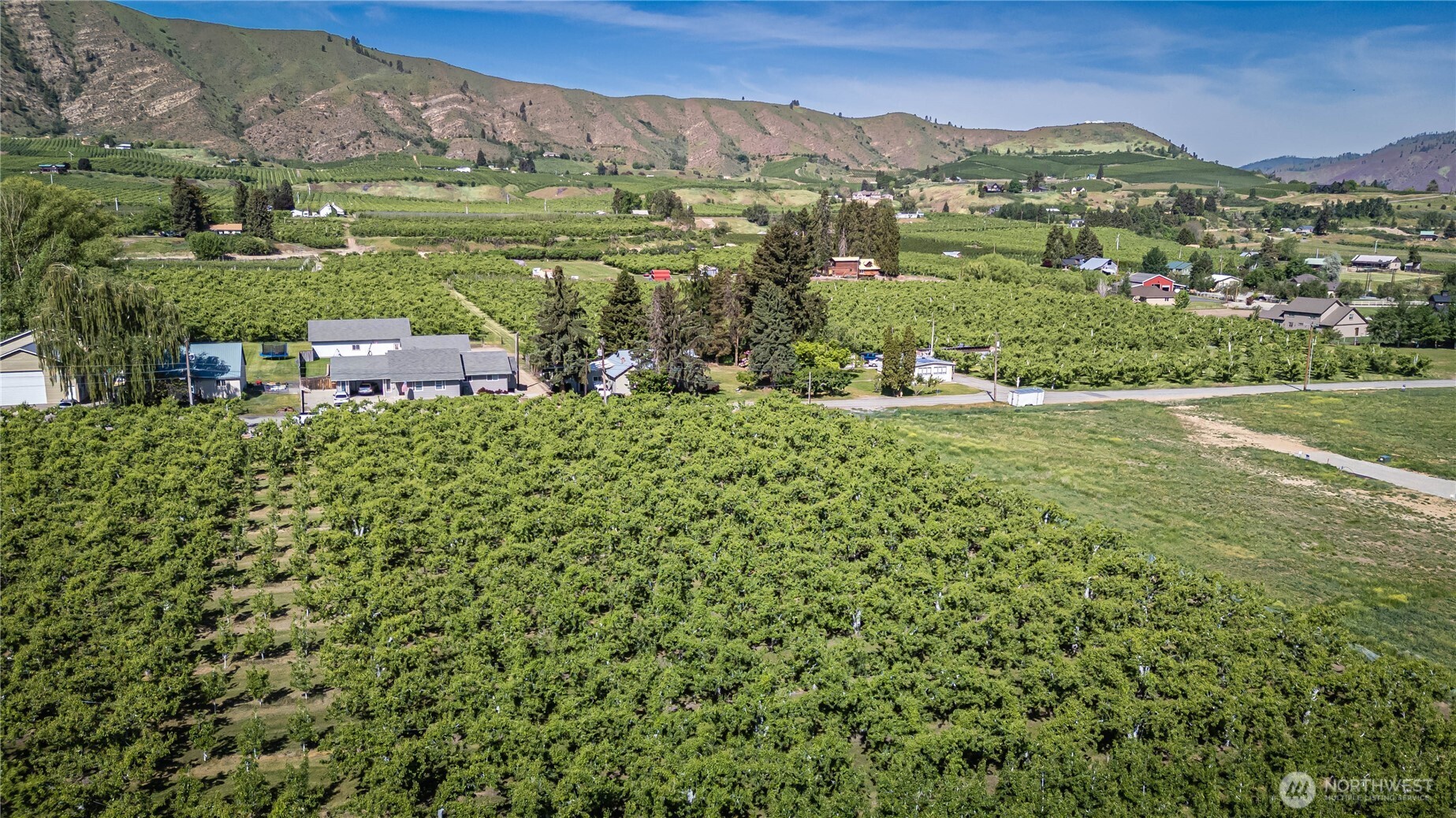 3925 Strutzel Road , Monitor, WA 98836