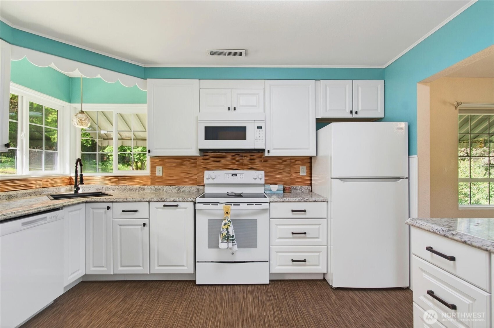914 Coal Creek Road , Longview, WA 98632