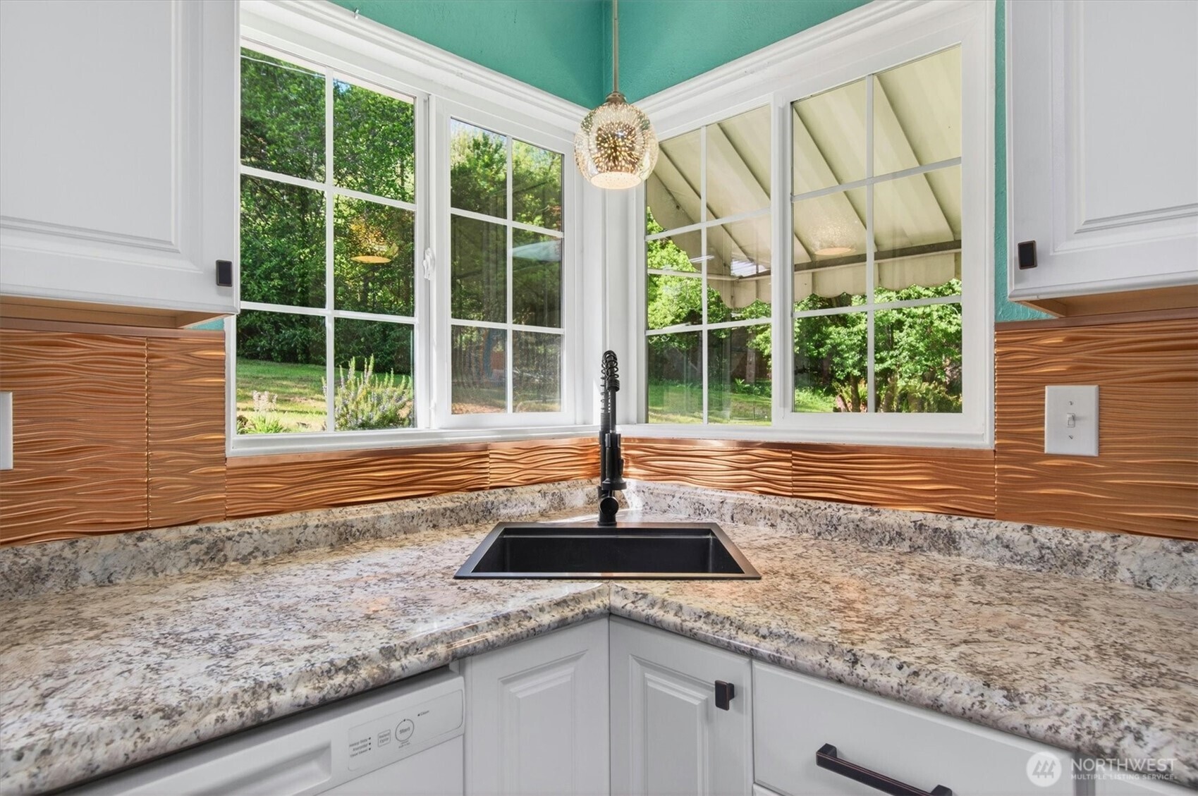 914 Coal Creek Road , Longview, WA 98632