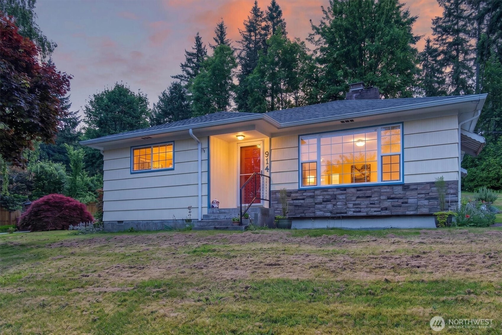 914 Coal Creek Road , Longview, WA 98632