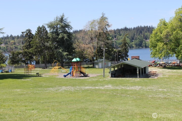 2418 Crestridge Drive NW, Olympia, WA 98502