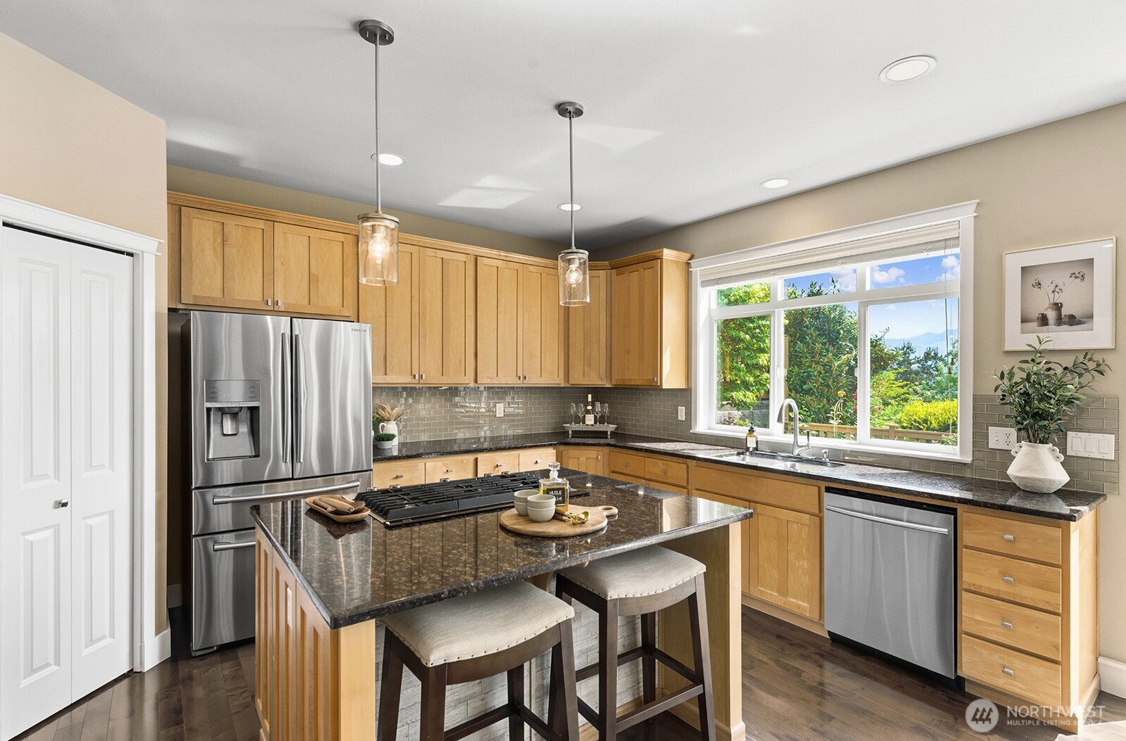 7602 Huckleberry Way SE, Snoqualmie, WA 98065