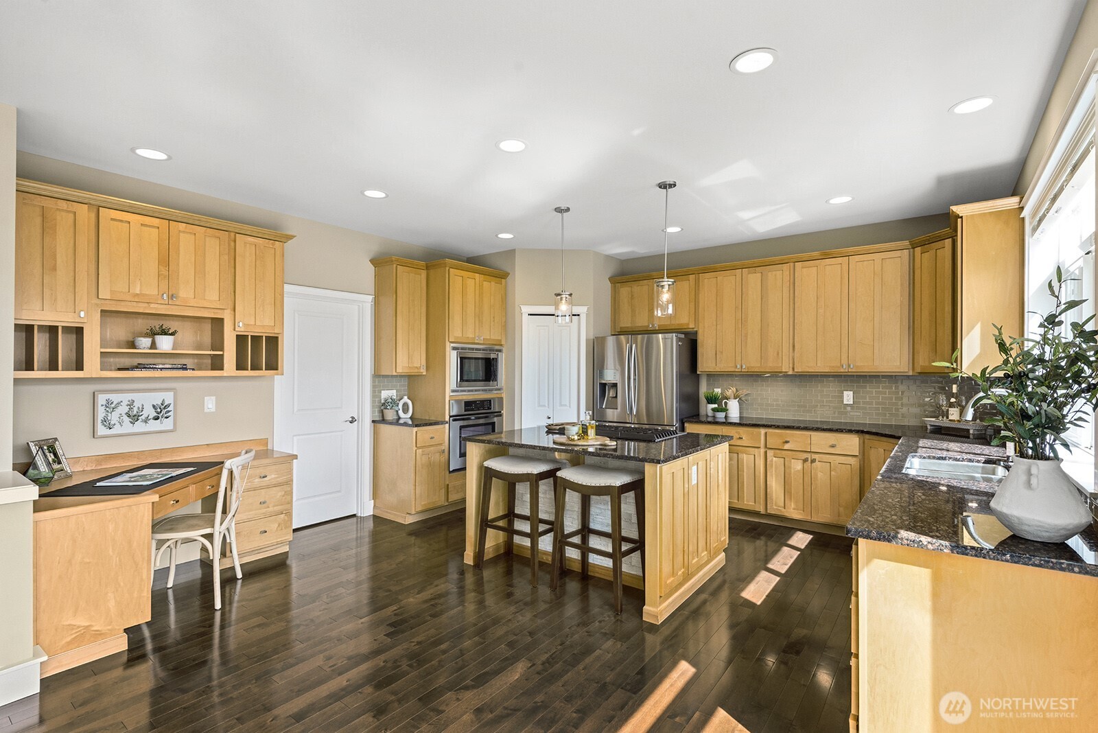 7602 Huckleberry Way SE, Snoqualmie, WA 98065