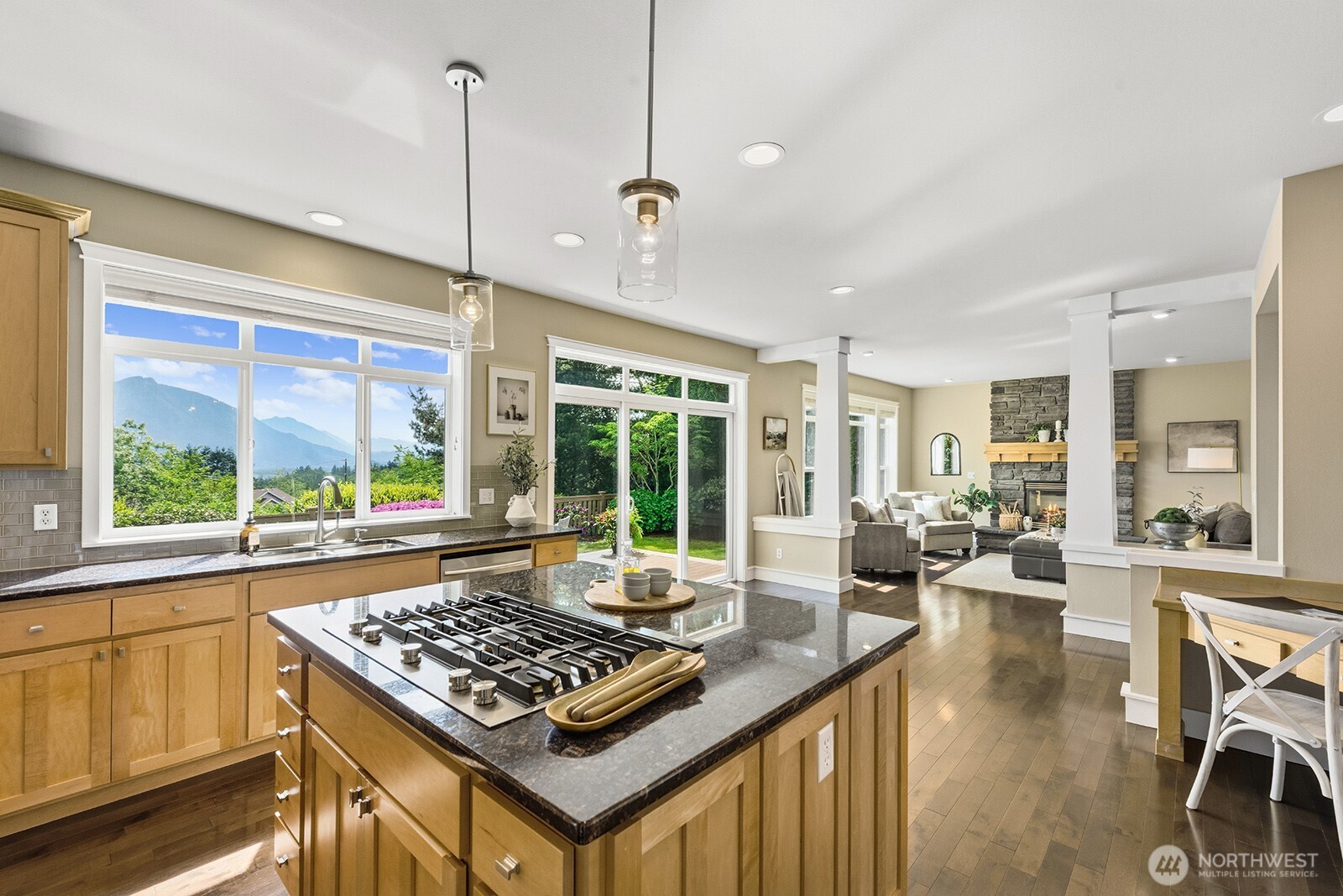 7602 Huckleberry Way SE, Snoqualmie, WA 98065