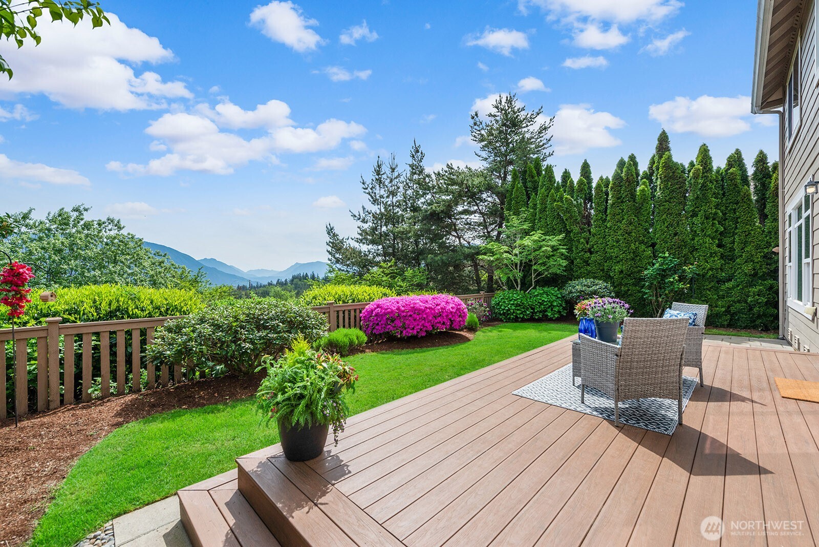 7602 Huckleberry Way SE, Snoqualmie, WA 98065
