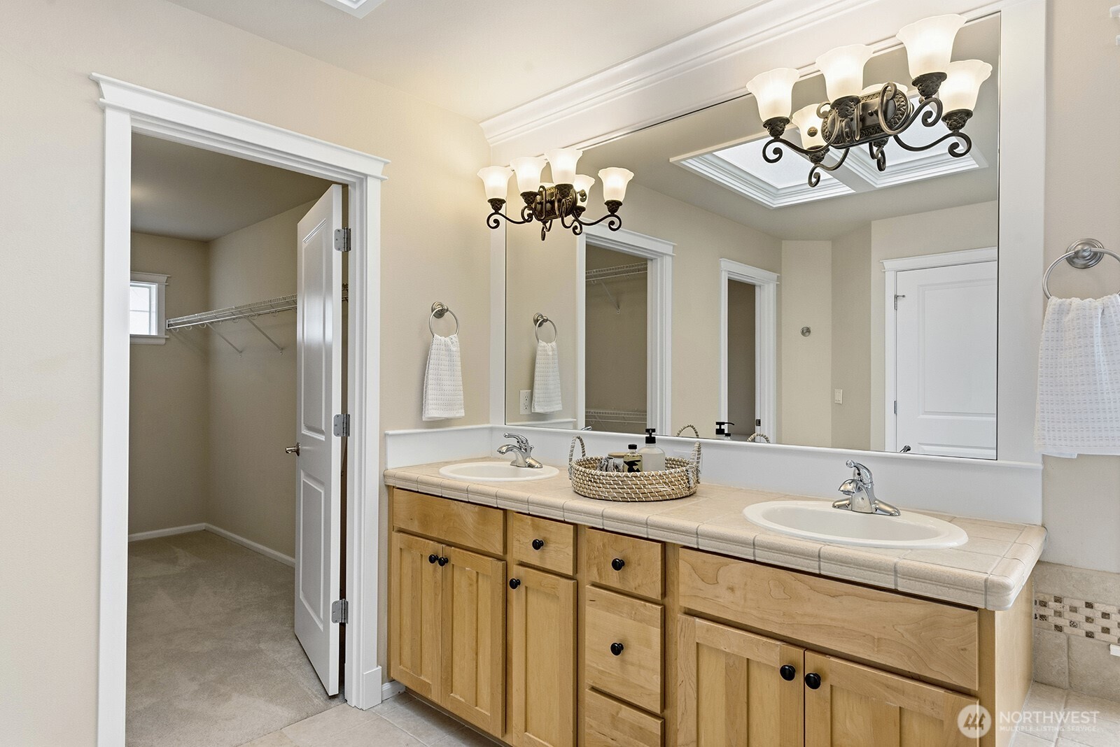 7602 Huckleberry Way SE, Snoqualmie, WA 98065