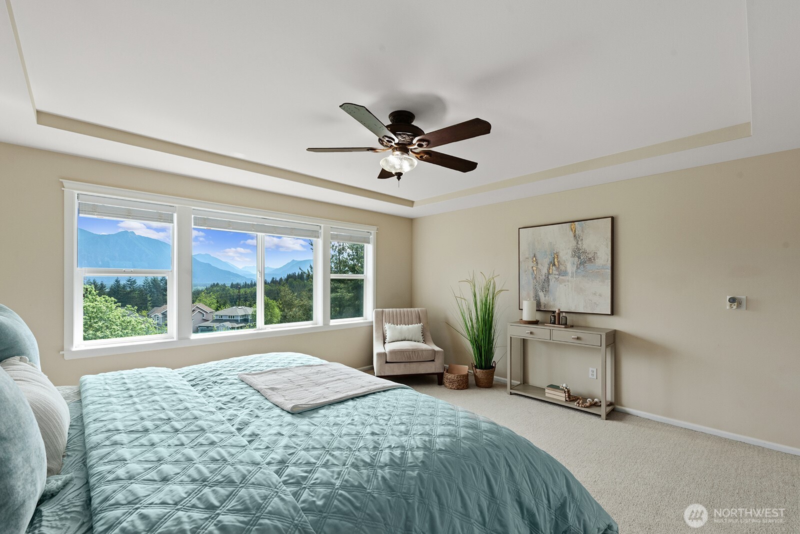7602 Huckleberry Way SE, Snoqualmie, WA 98065