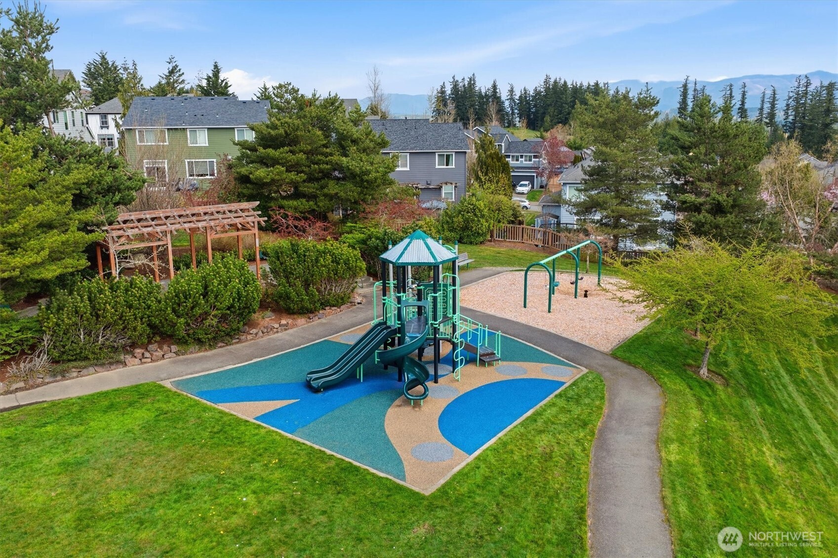7602 Huckleberry Way SE, Snoqualmie, WA 98065