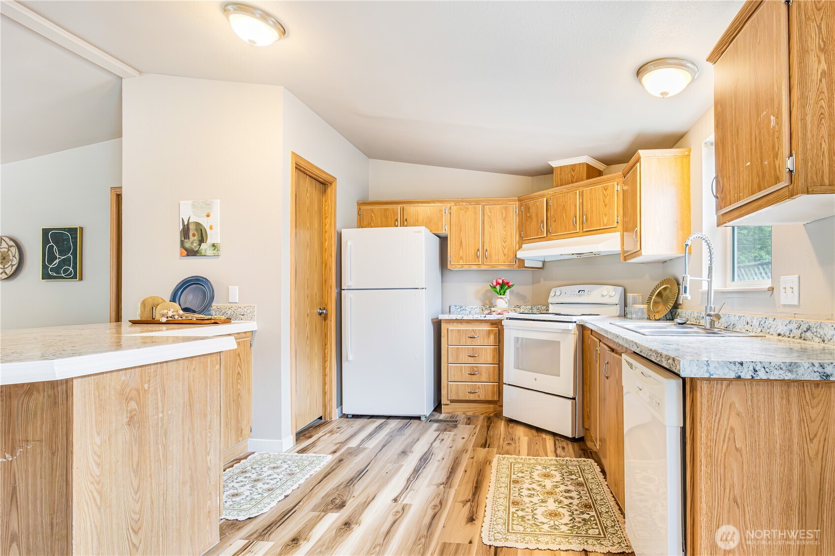 932 Price Road , Bremerton, WA 98312