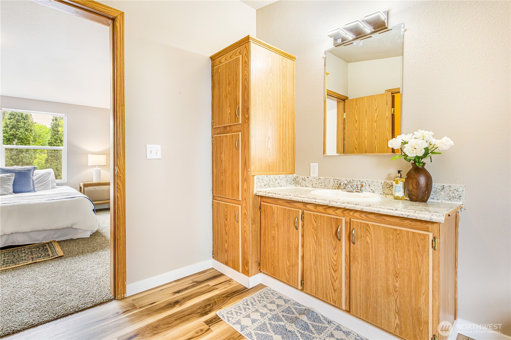 932 Price Road , Bremerton, WA 98312
