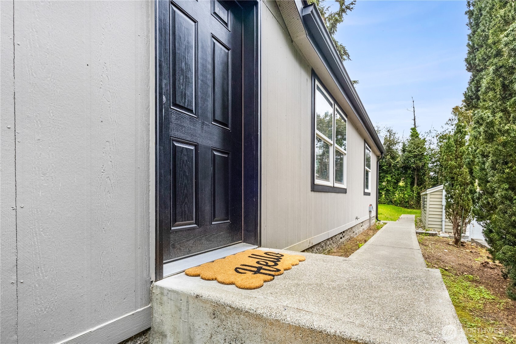 932 Price Road , Bremerton, WA 98312