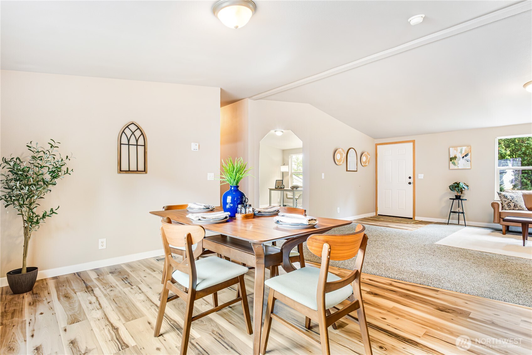 932 Price Road , Bremerton, WA 98312