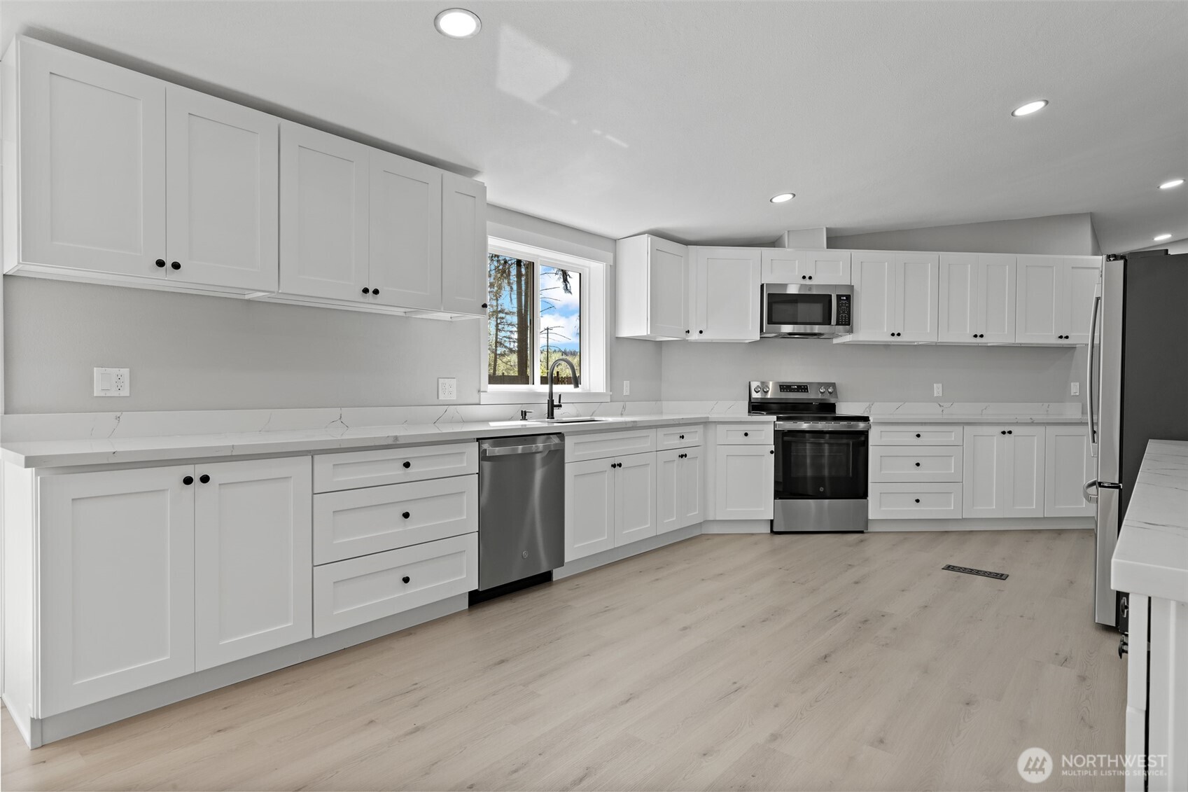 35105 34th Avenue E, Eatonville, WA 98328