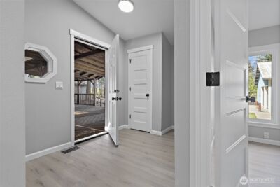 35105 34th Avenue E, Eatonville, WA 98328 - Photo 15