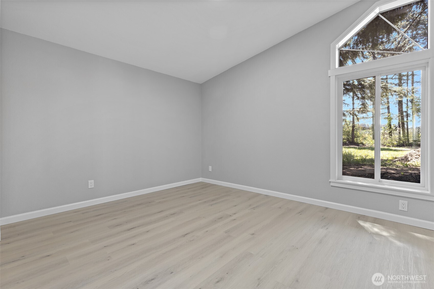 35105 34th Avenue E, Eatonville, WA 98328