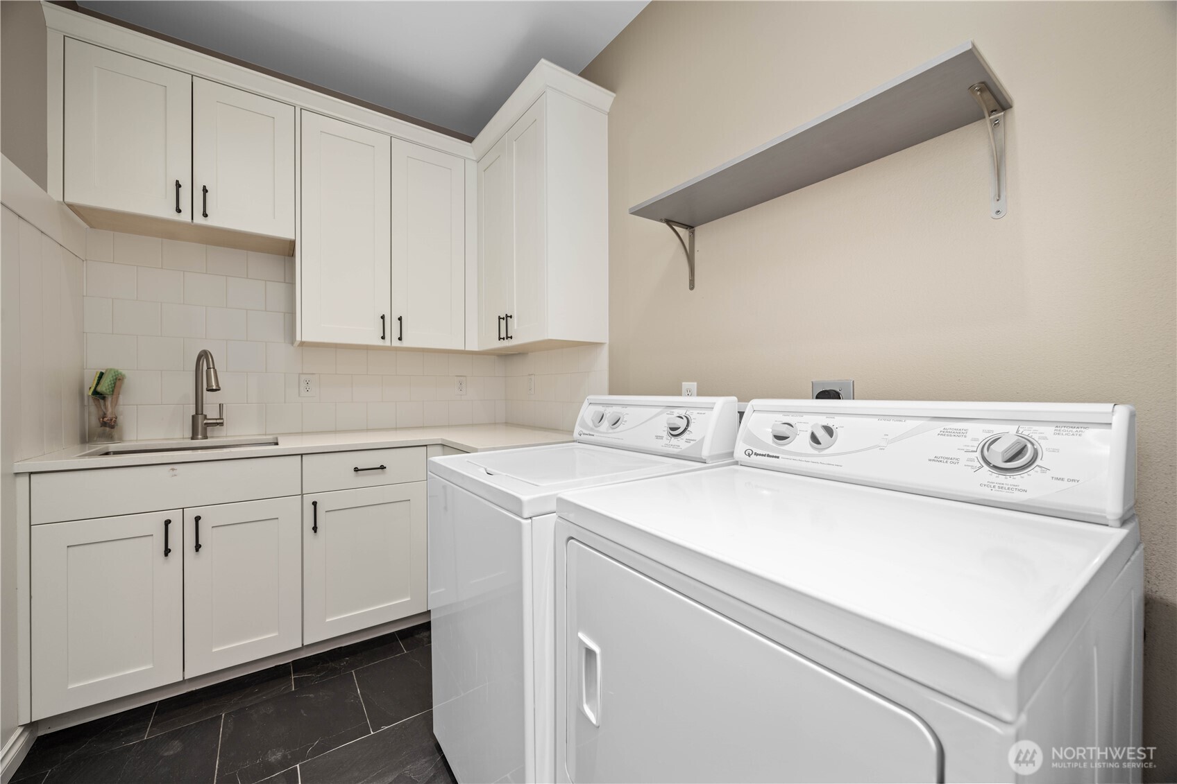 2067 Maiden Lane , Wenatchee, WA 98801