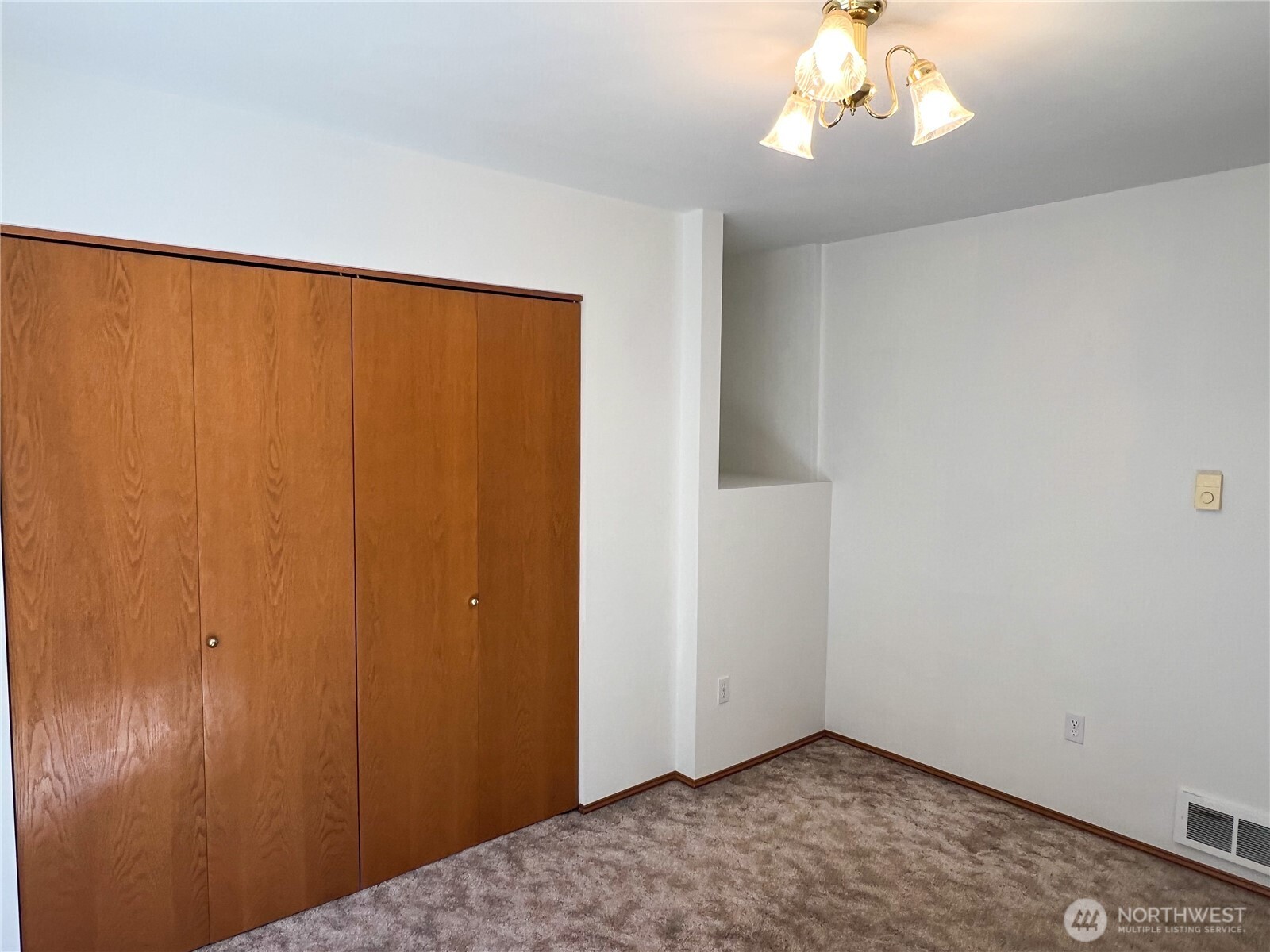 593 Prospect Avenue , Port Townsend, WA 98368