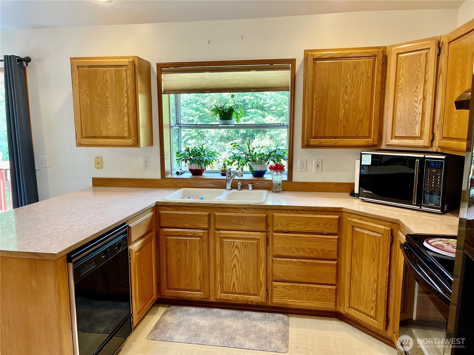 593 Prospect Avenue , Port Townsend, WA 98368