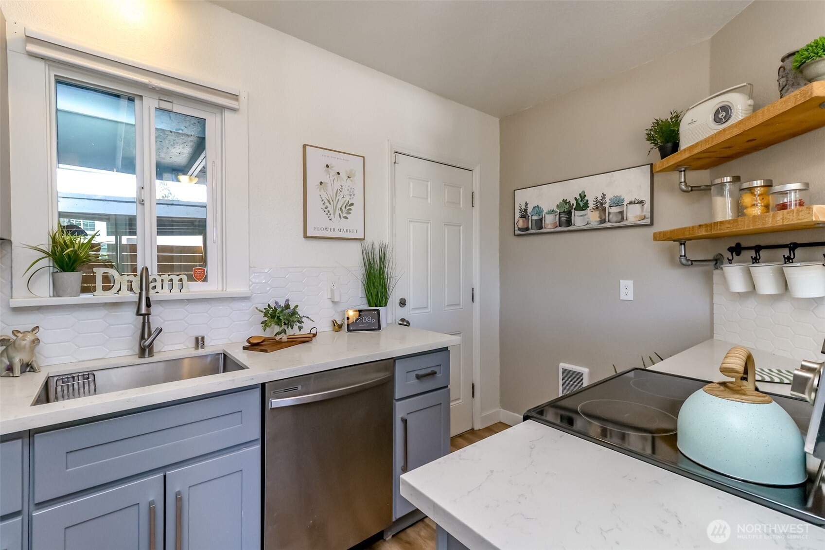 606 S 61st Street , Tacoma, WA 98408