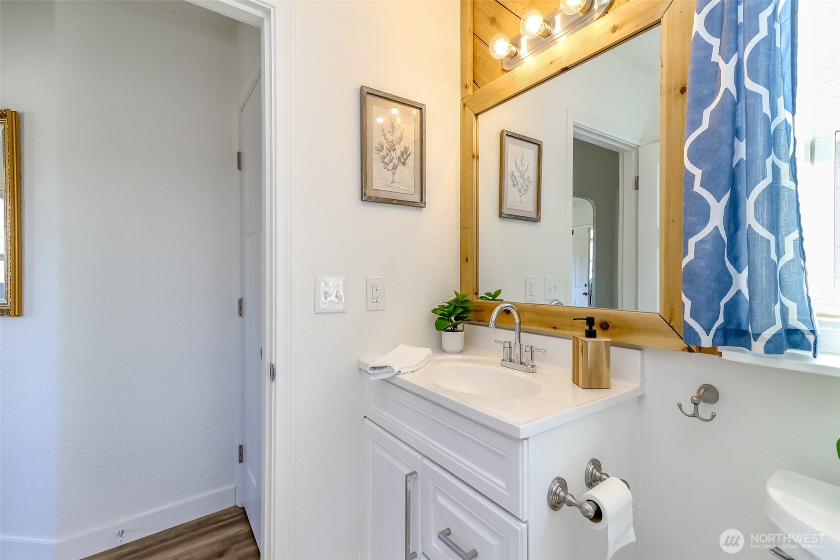 606 S 61st Street , Tacoma, WA 98408