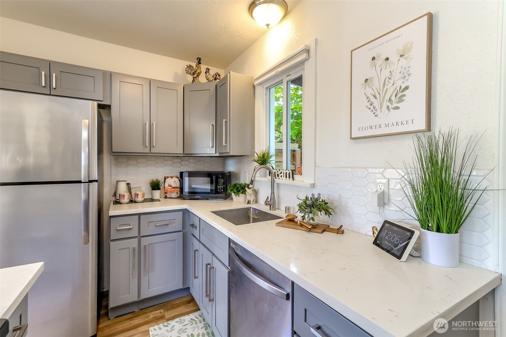 606 S 61st Street , Tacoma, WA 98408
