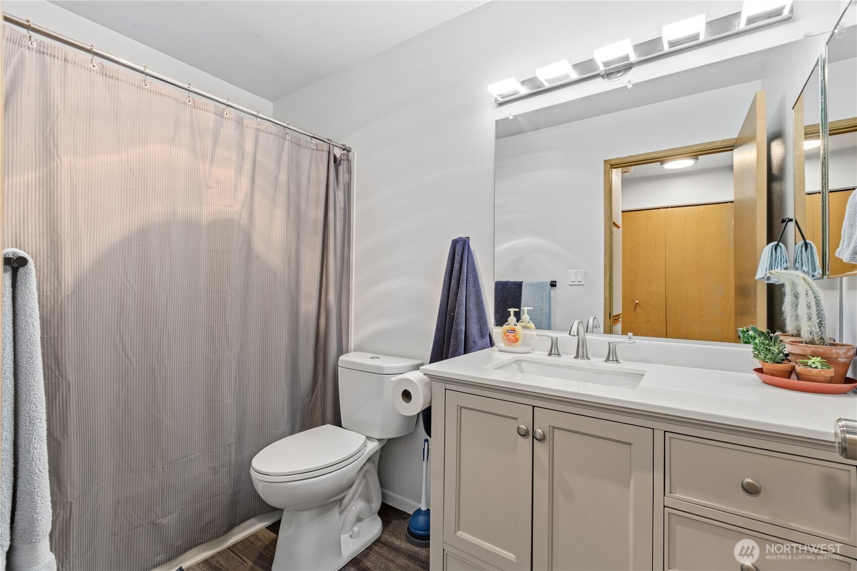 18200 73rd Avenue NE #A113, Kenmore, WA 98028