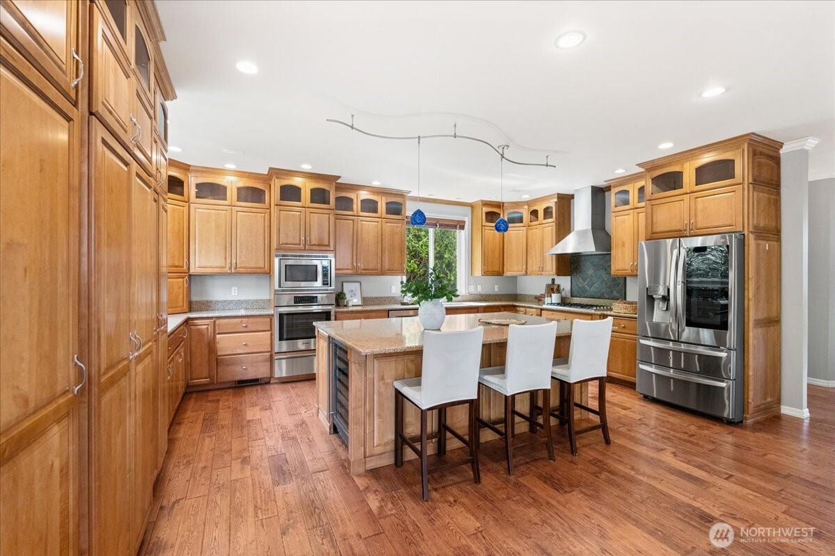 3717 Olympic Boulevard W, University Place, WA 98466