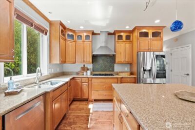 3717 Olympic Boulevard W, University Place, WA 98466 - Photo 15