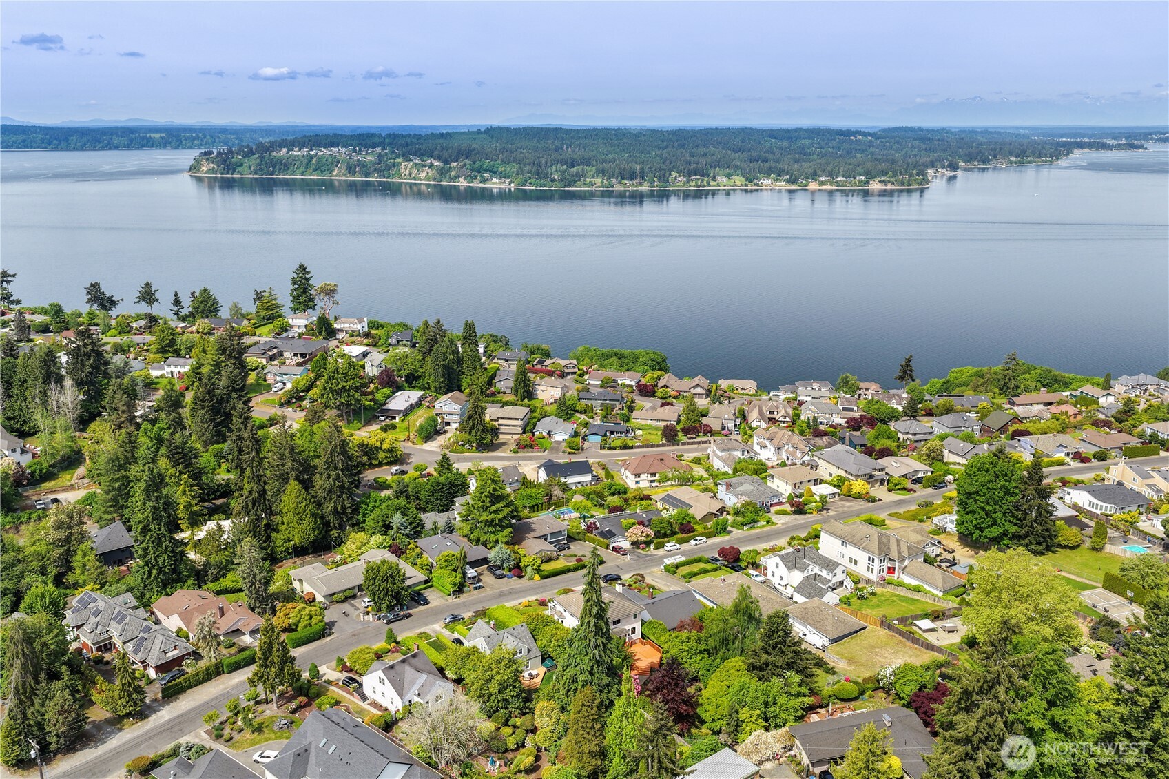 3717 Olympic Boulevard W, University Place, WA 98466