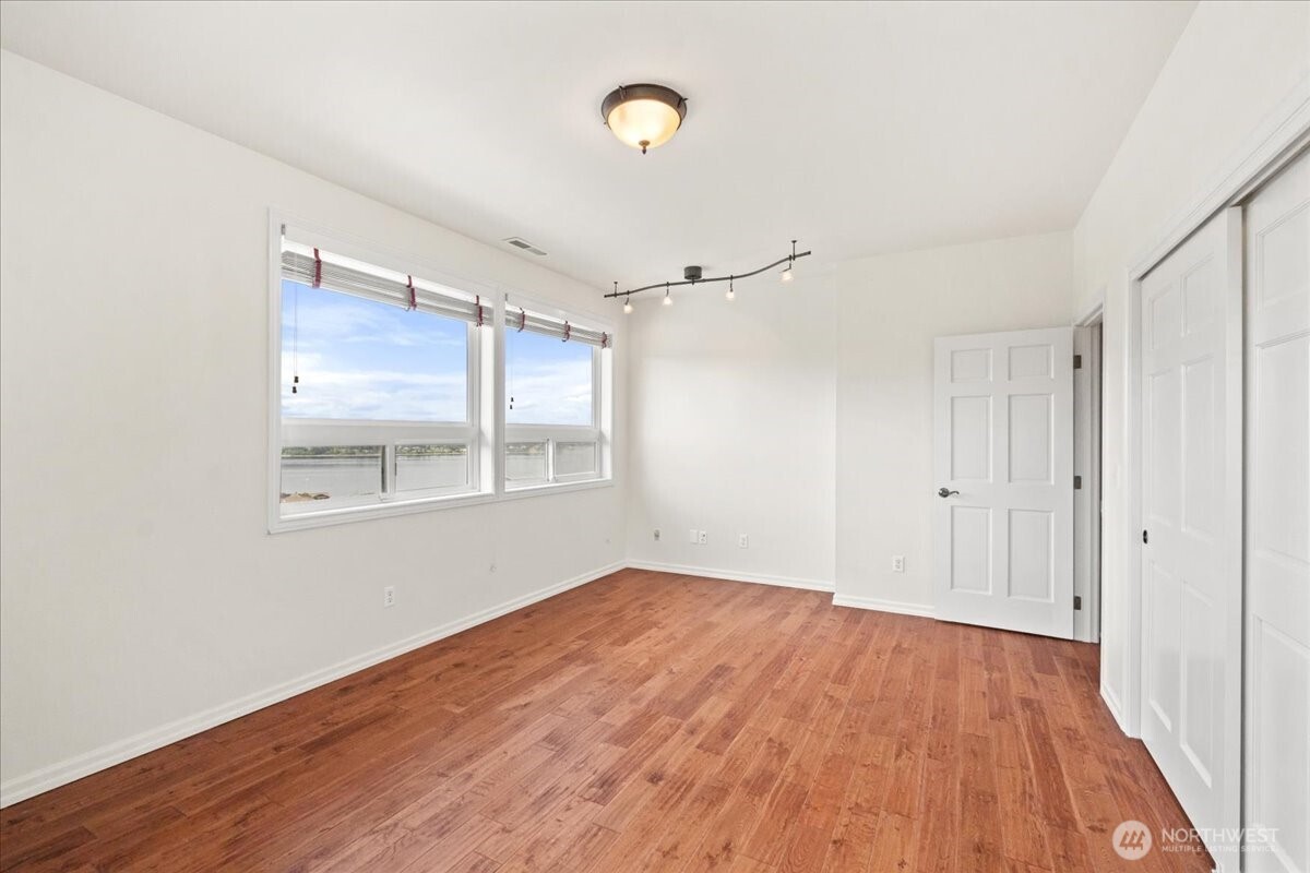 3717 Olympic Boulevard W, University Place, WA 98466