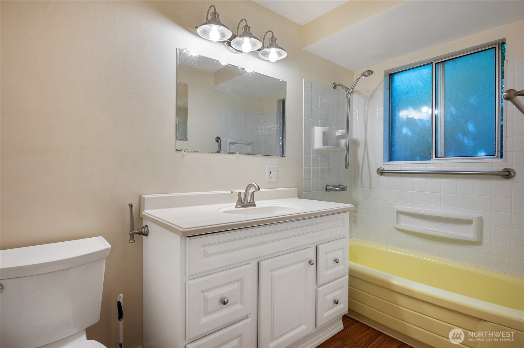 324 3rd Avenue S, Edmonds, WA 98020