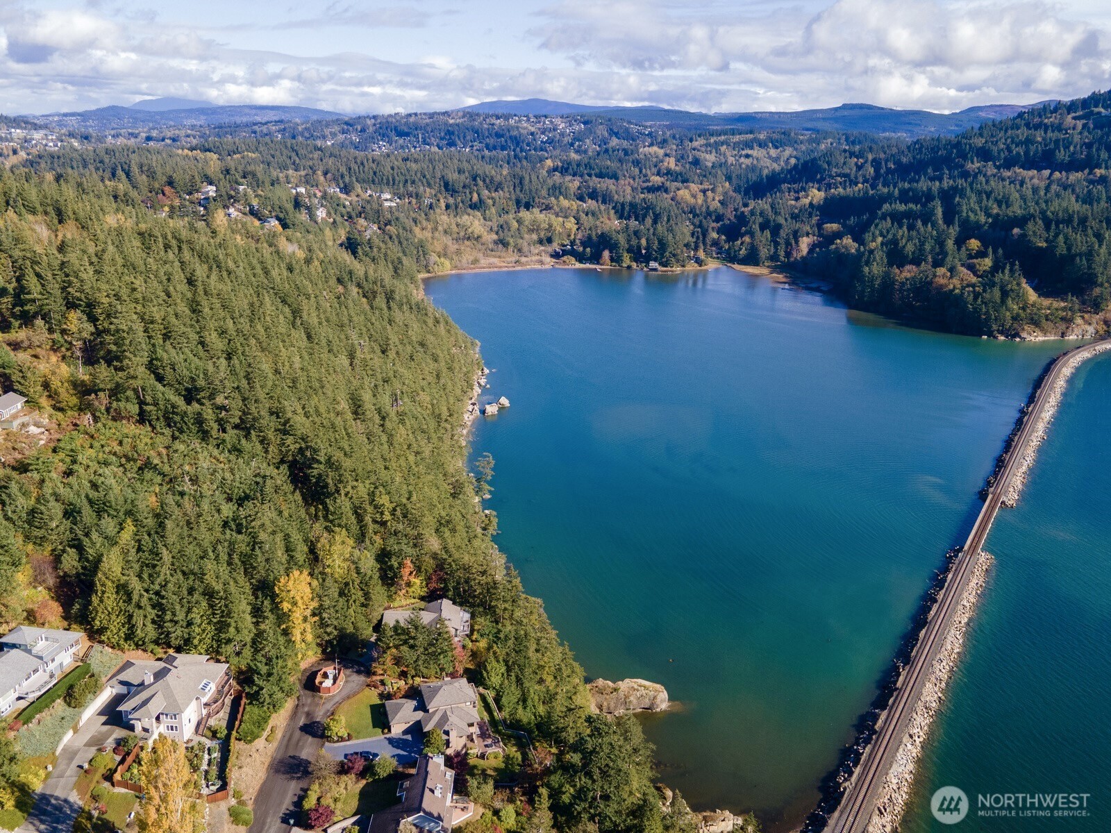 417 Arbutus Place , Bellingham, WA 98225