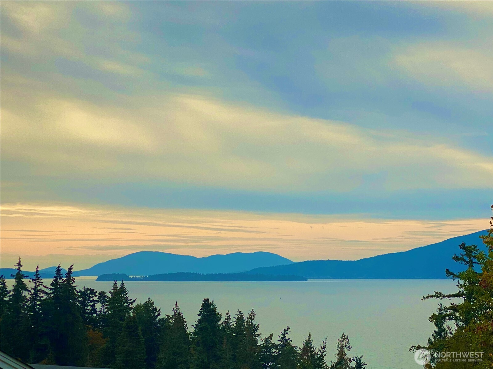 417 Arbutus Place , Bellingham, WA 98225