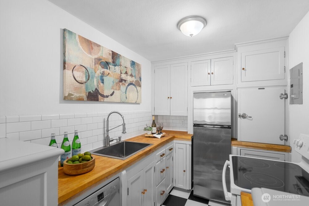 519 W Roy Street #413, Seattle, WA 98119