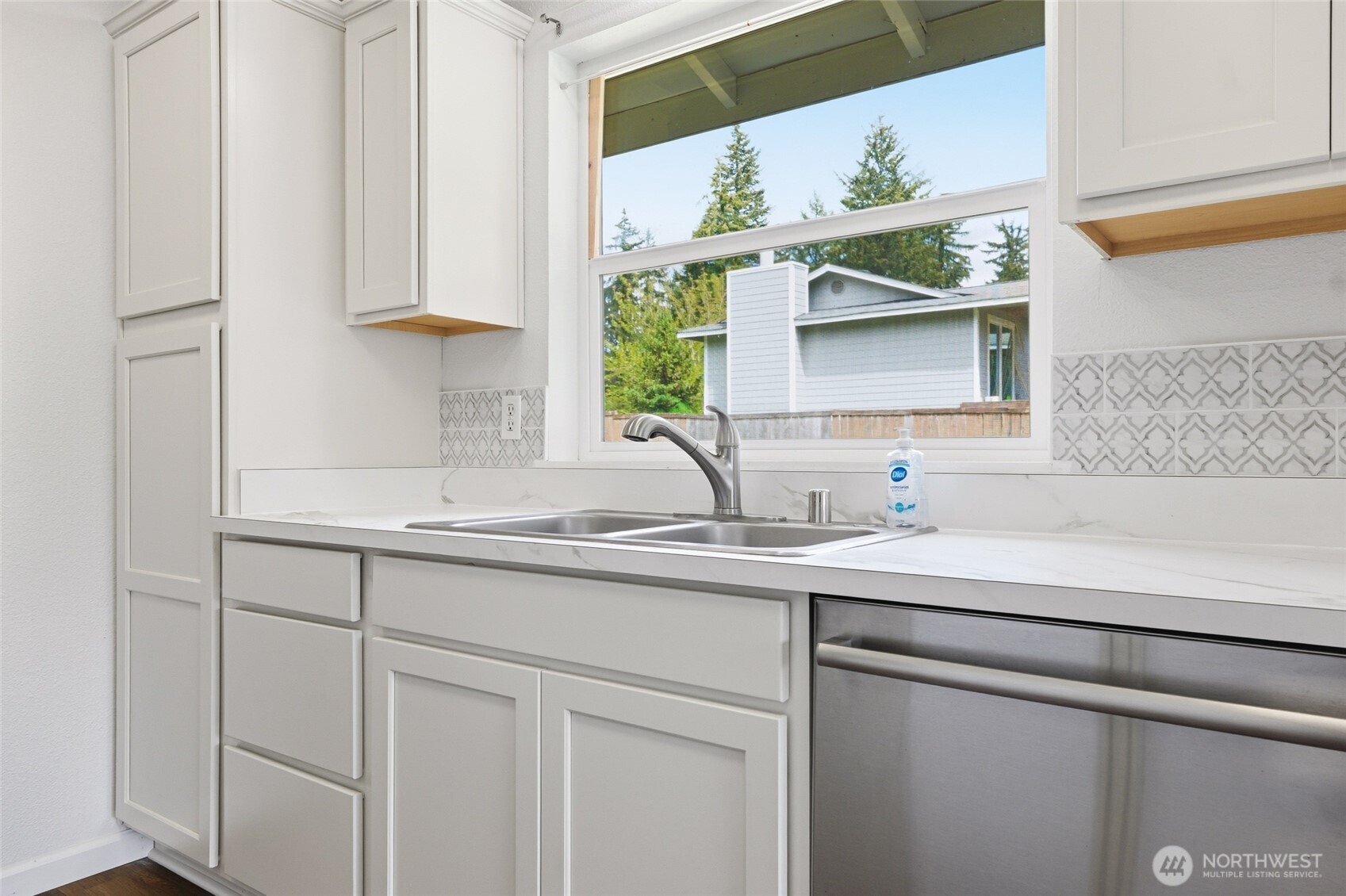 5124 Tri Lake Drive SE, Olympia, WA 98513