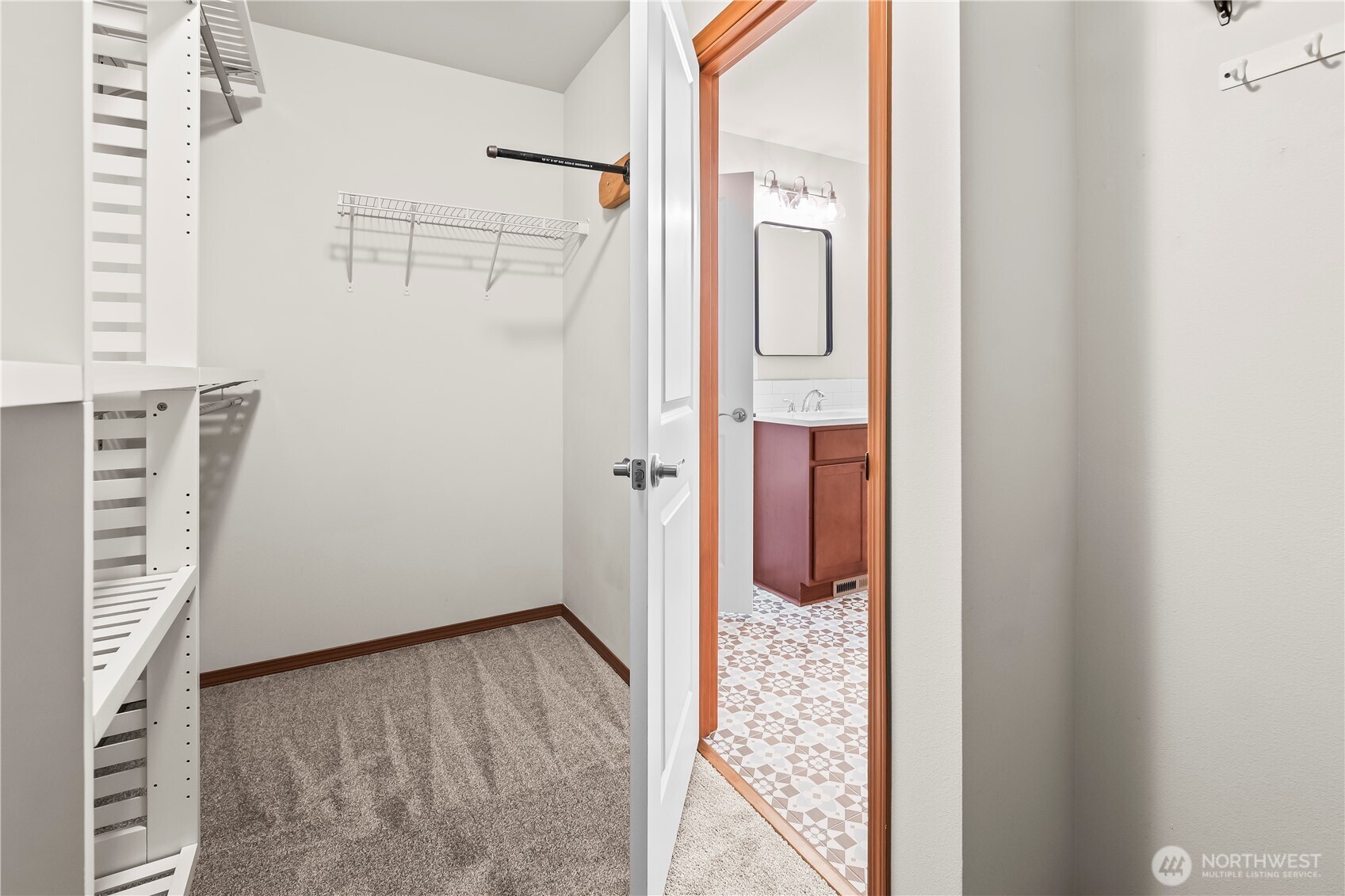 2647 19th Street , Bremerton, WA 98312