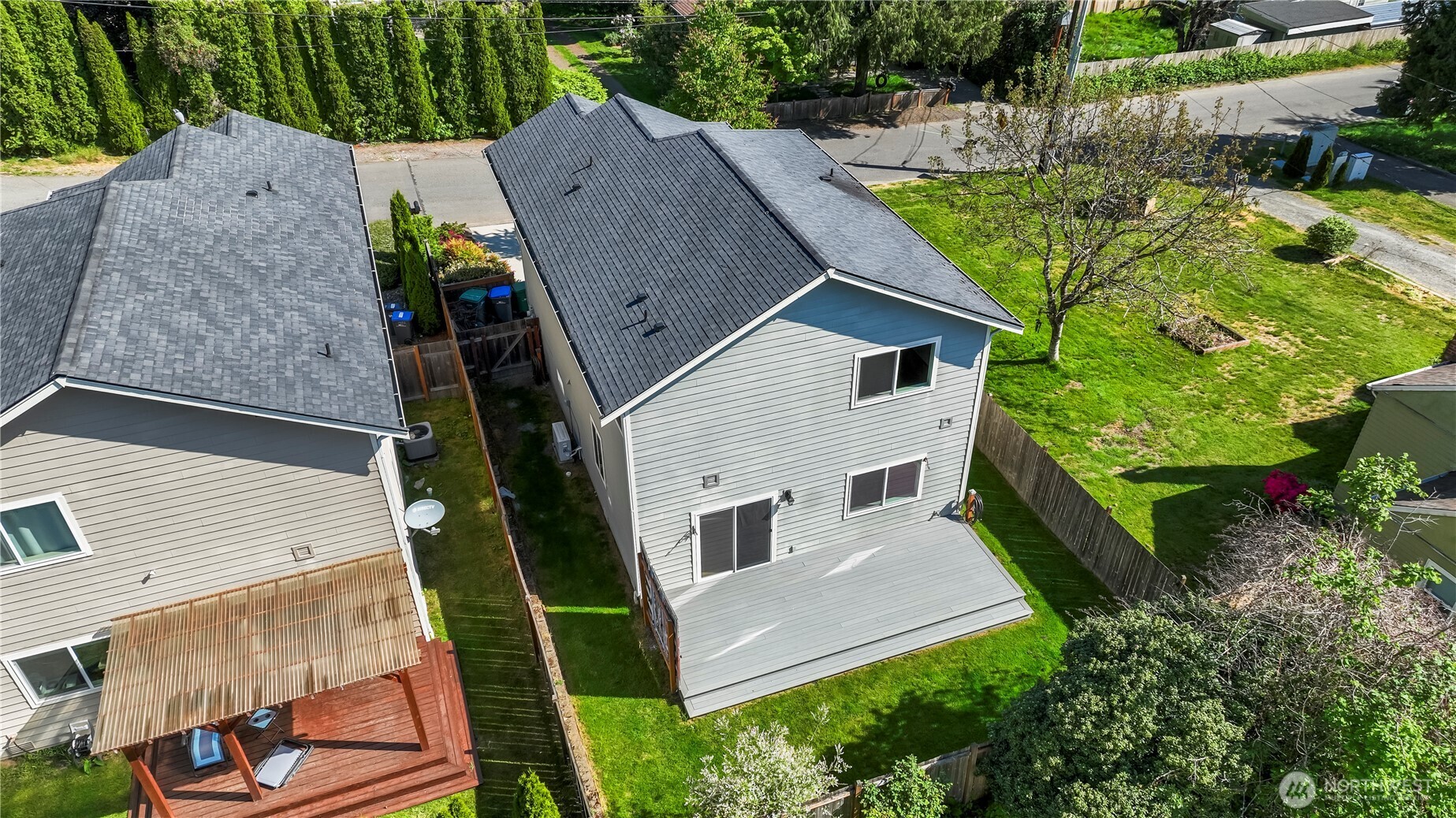 2647 19th Street , Bremerton, WA 98312