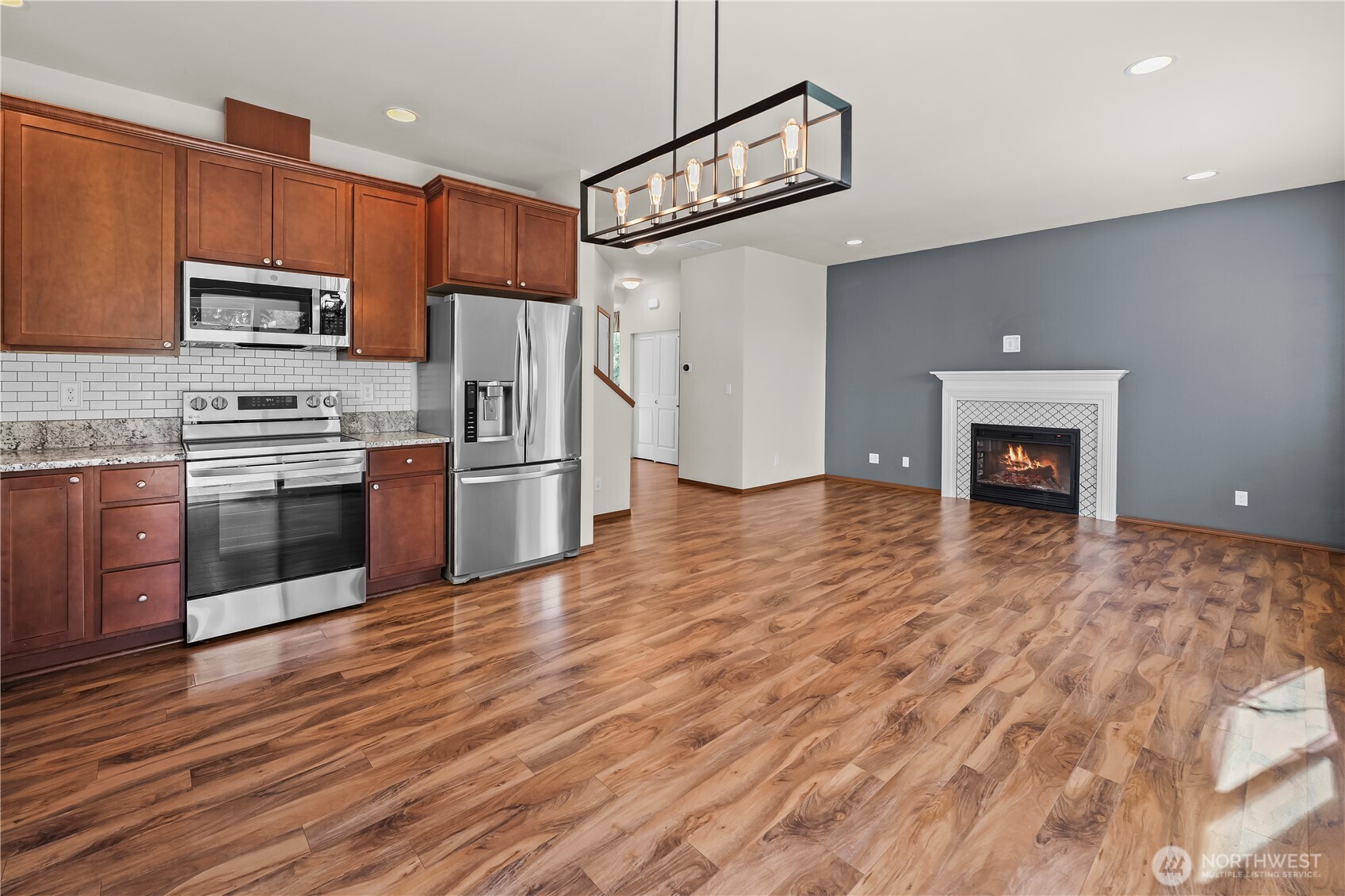 2647 19th Street , Bremerton, WA 98312