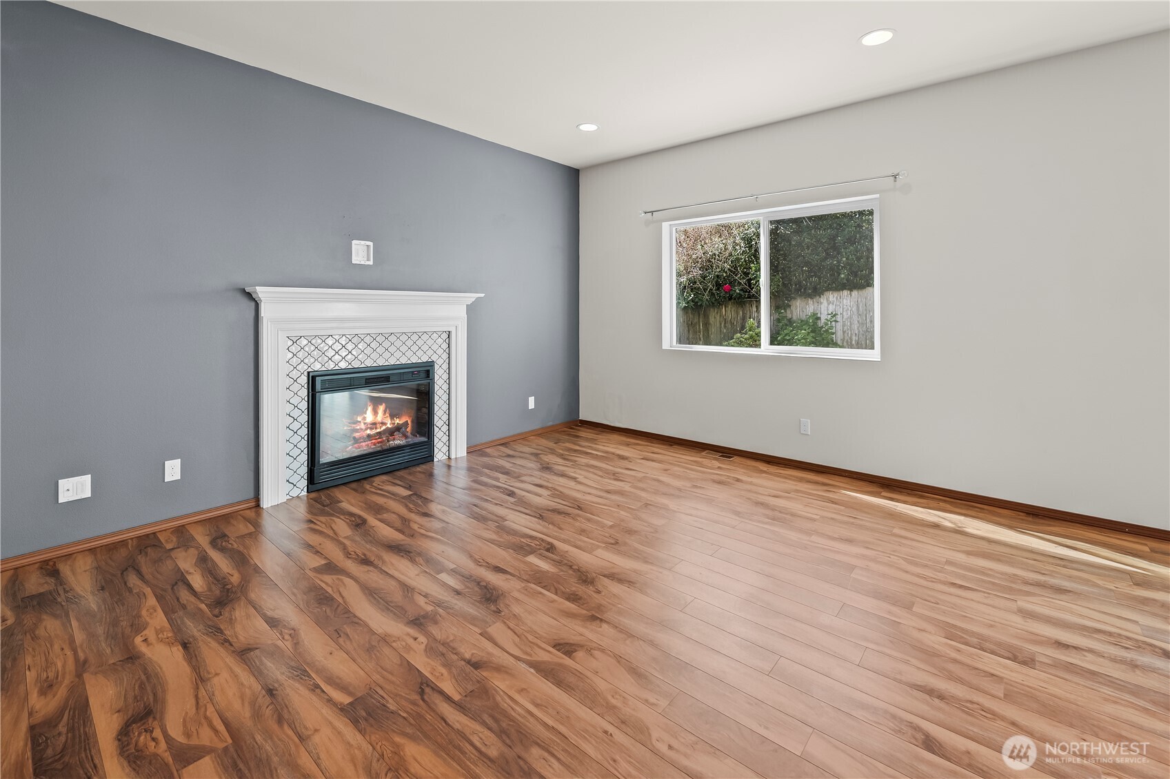 2647 19th Street , Bremerton, WA 98312