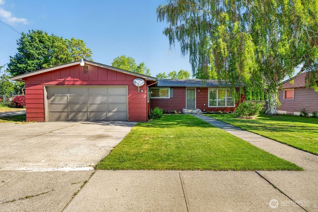 1312 Springwater Avenue , Wenatchee, WA 98801