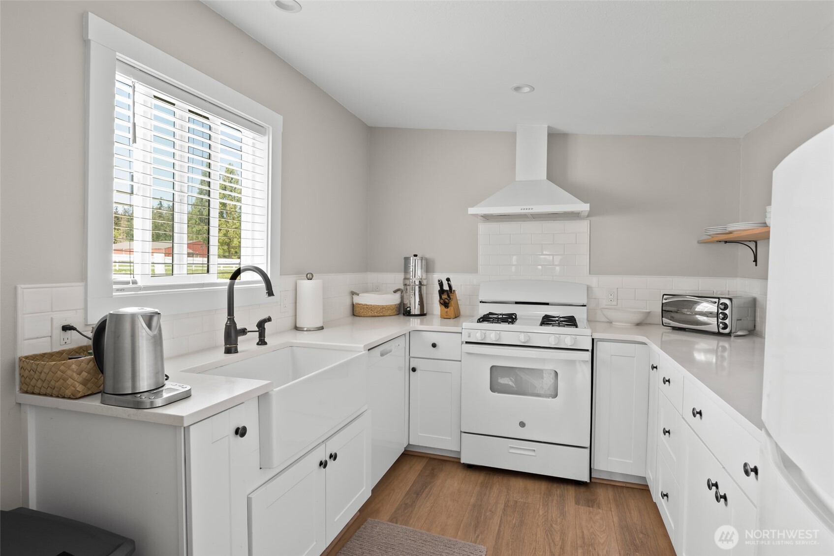 5392 Shore Meadow Road , Freeland, WA 98249