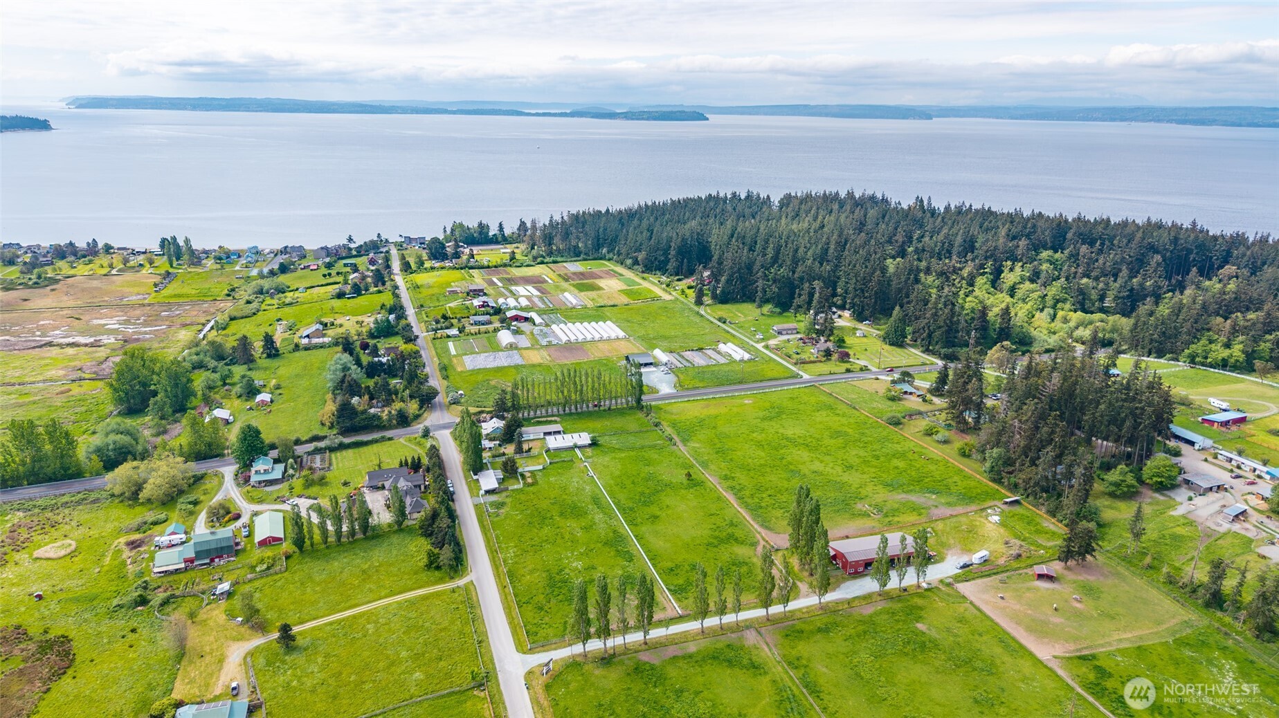5392 Shore Meadow Road , Freeland, WA 98249
