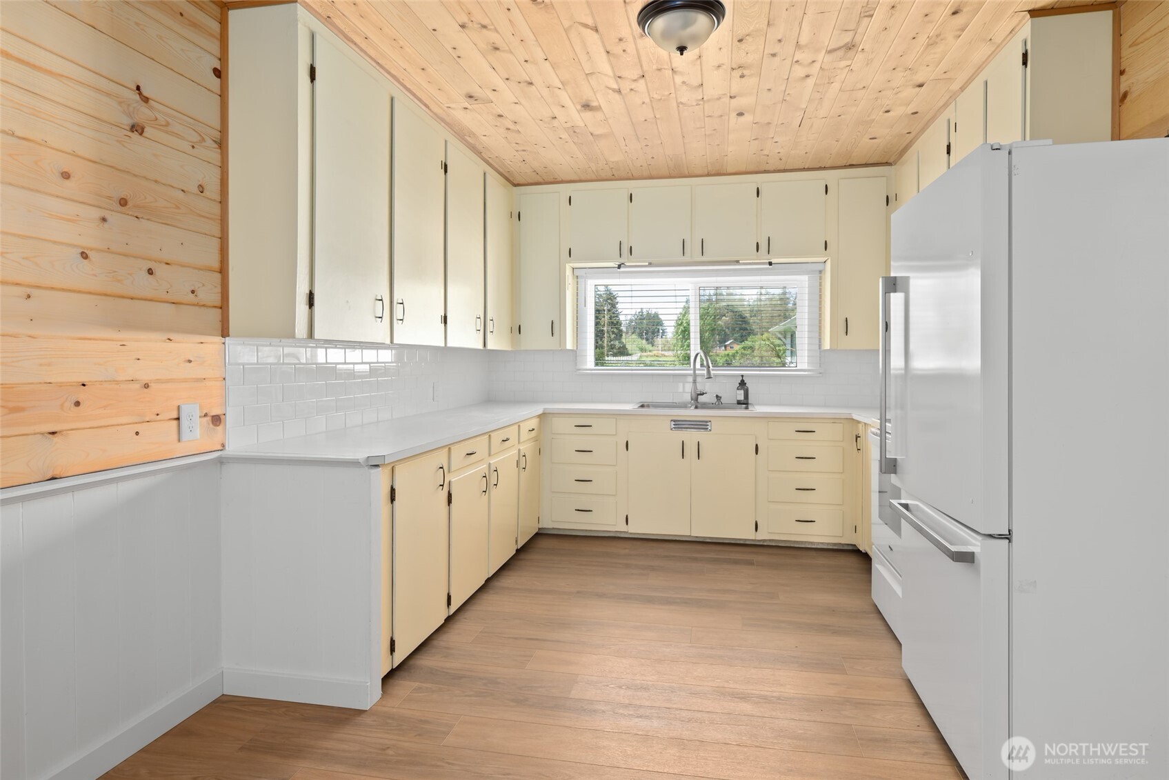 5392 Shore Meadow Road , Freeland, WA 98249