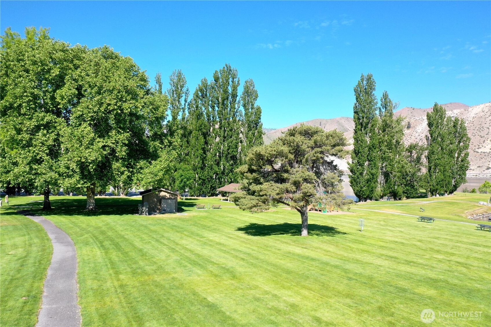 445 Entiat Place , Orondo, WA 98843