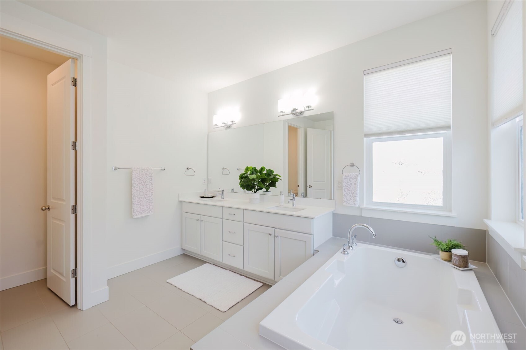23621 SE 269th Court , Maple Valley, WA 98038