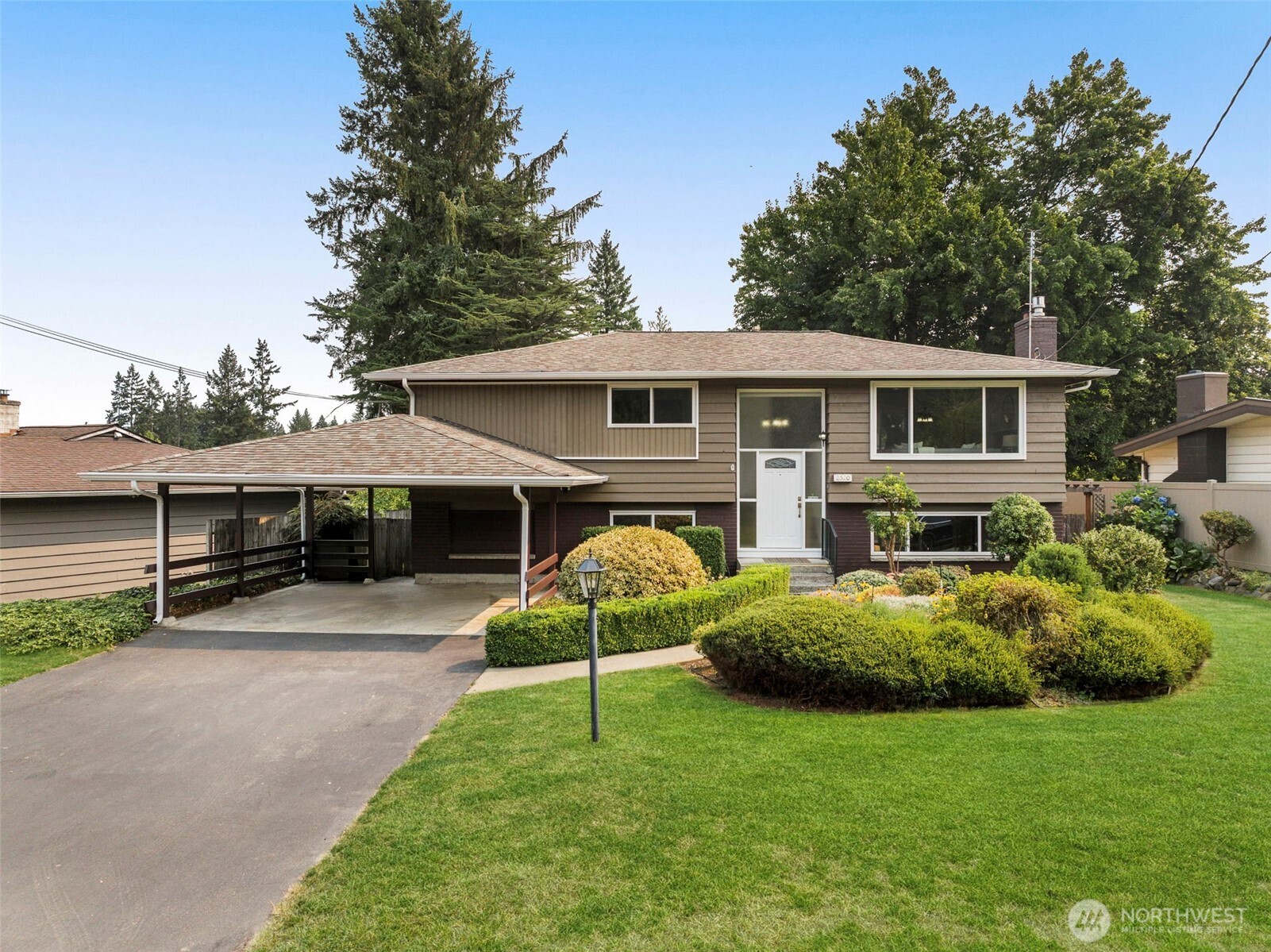 2520 166th Avenue NE, Bellevue, WA 98008