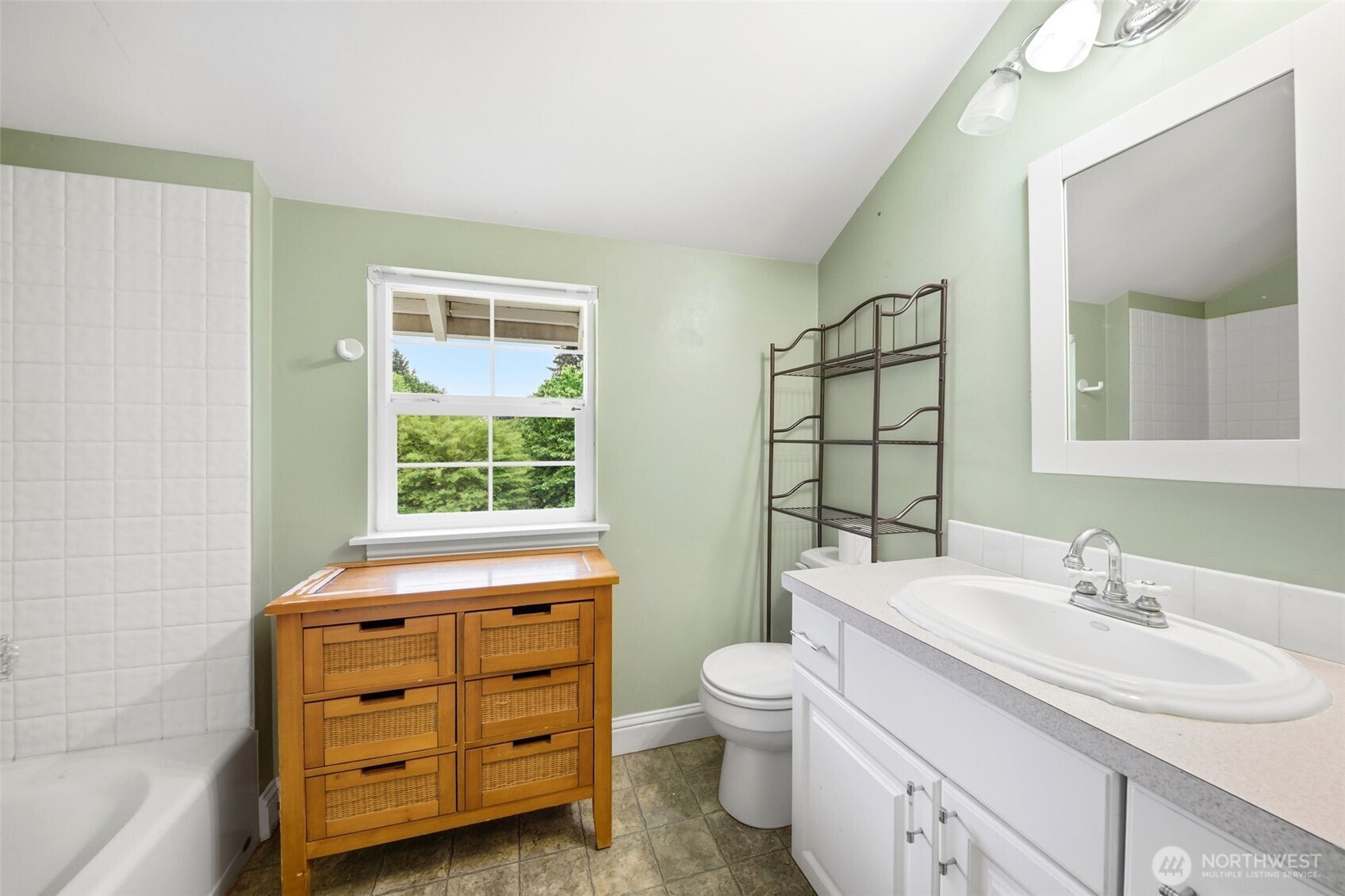 3083 Pine Street , Longview, WA 98632